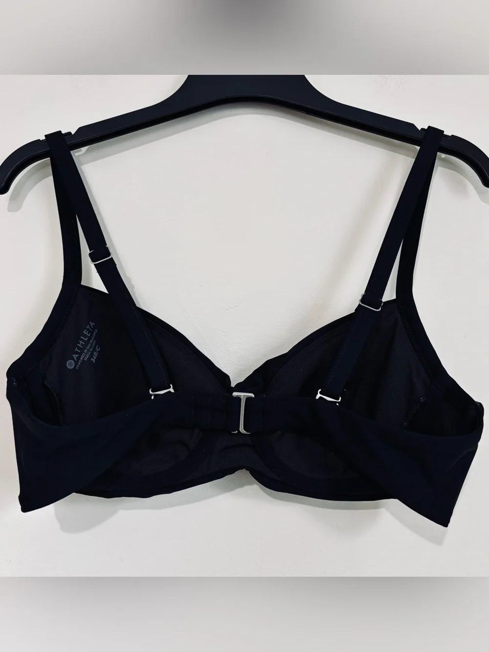 Athleta Hampton Black Twist Front Underwire Padded Beach Swim Bikini Top 34 B/C